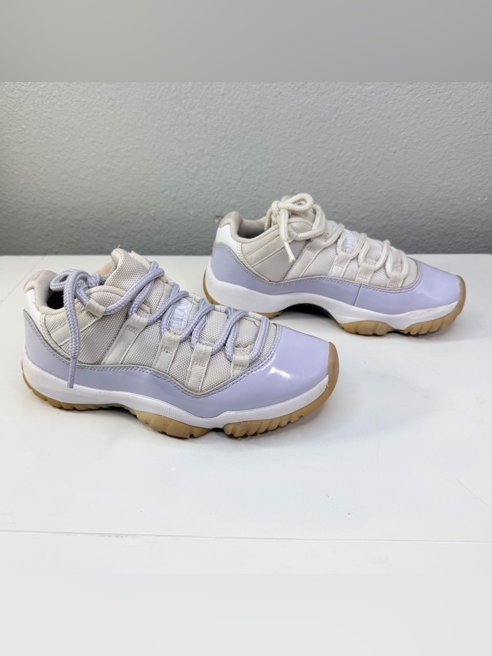 Nike Air Jordan 11 Retro Low Pure Violet girls AH7860-101 Size  5.5
